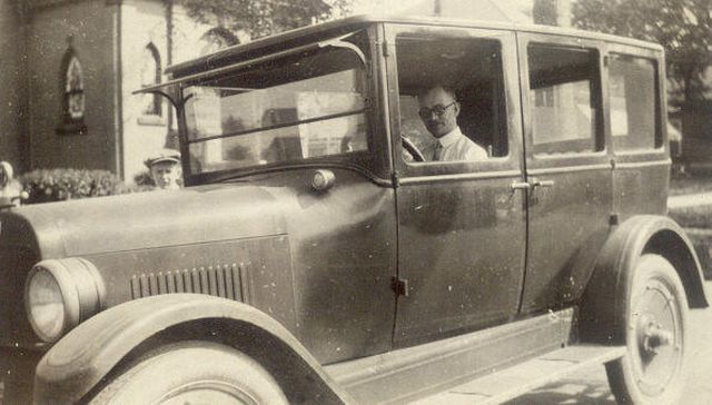 Lothar in car on Cedar Avenue